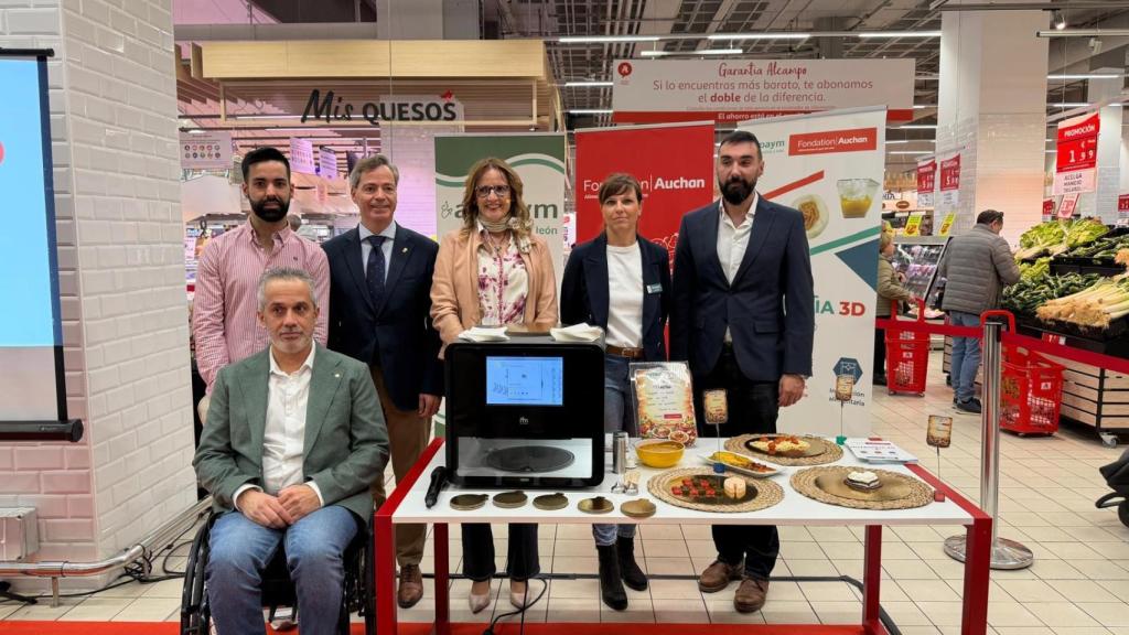 Foto de familia de la presentación de la iniciativa.