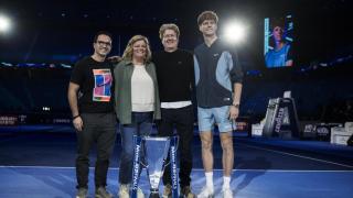 Jannik Sinner, con su familia durante la final ATP de Turín.