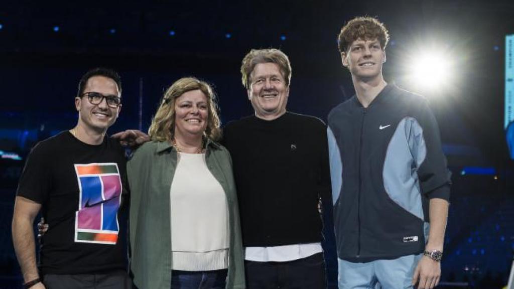 Jannik Sinner, junto a su familia en las ATP Finals de Turín.