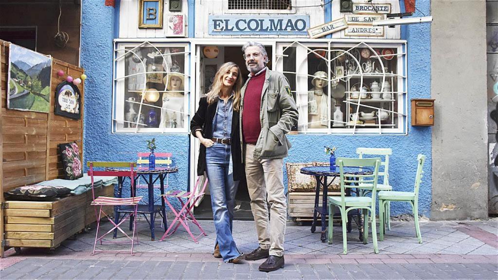 Maite y Juan a las puertas de El Colmao de San Andrés.