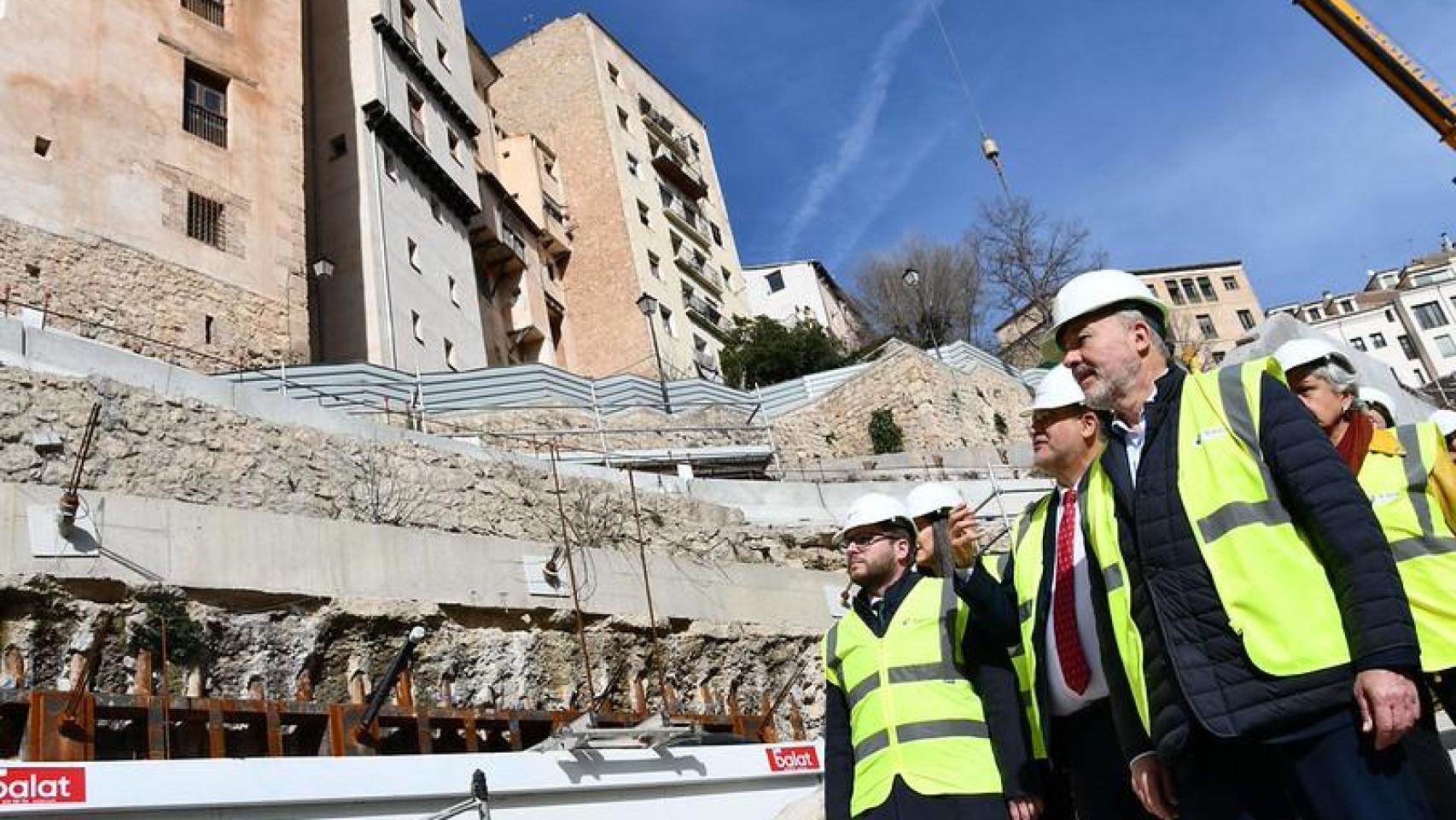 Nacho Hernando y José Luis Martínez Guijarro durante la visita al remonte de Cuenca.