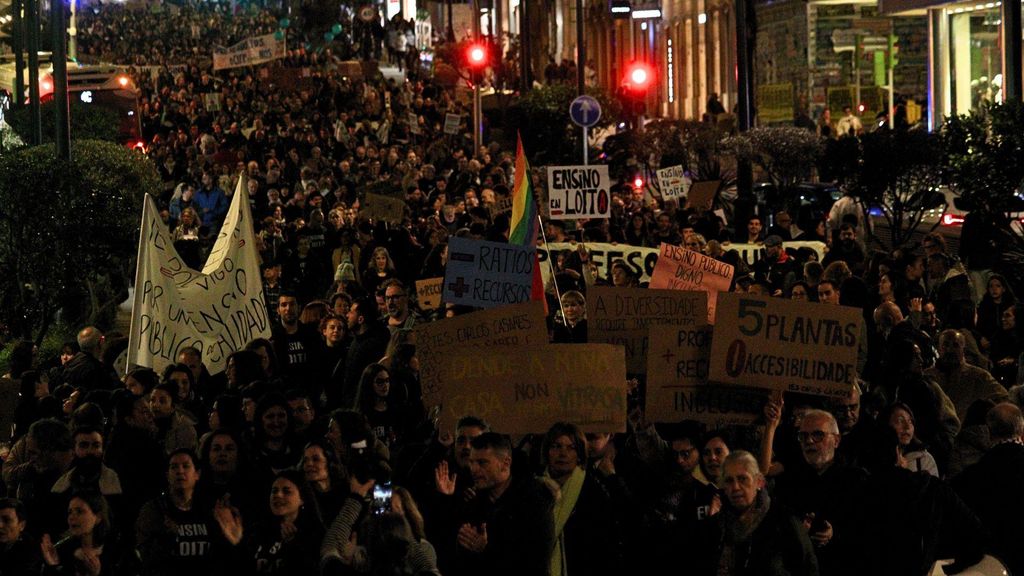 Manifestación en defensa de la educación pública en Vigo, a 25 de febrero de 2026