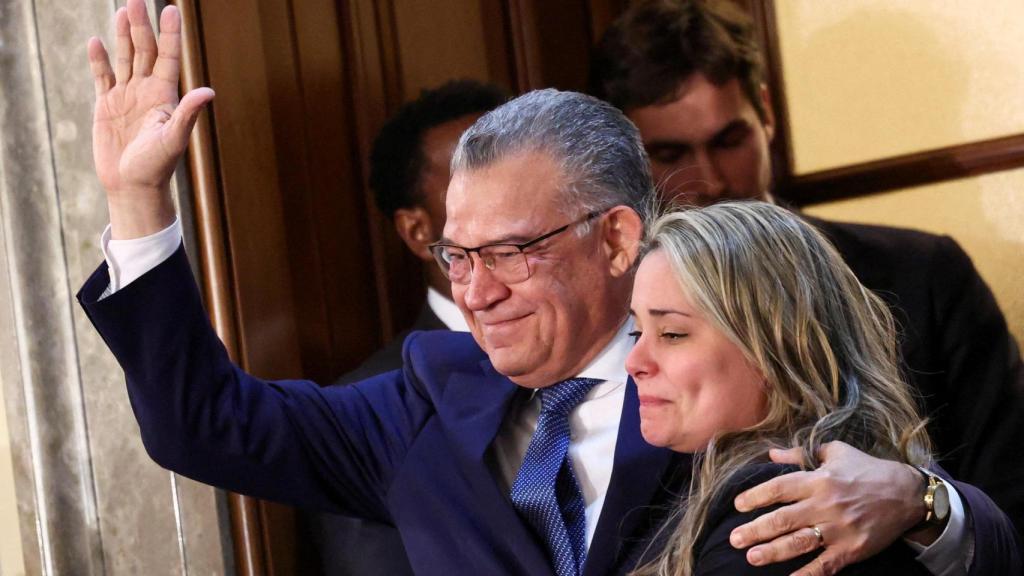 El excandidato presidencial venezolano Enrique Márquez aparece en el Capitolio durante el discurso del estado de la Unión de Donald Trump.