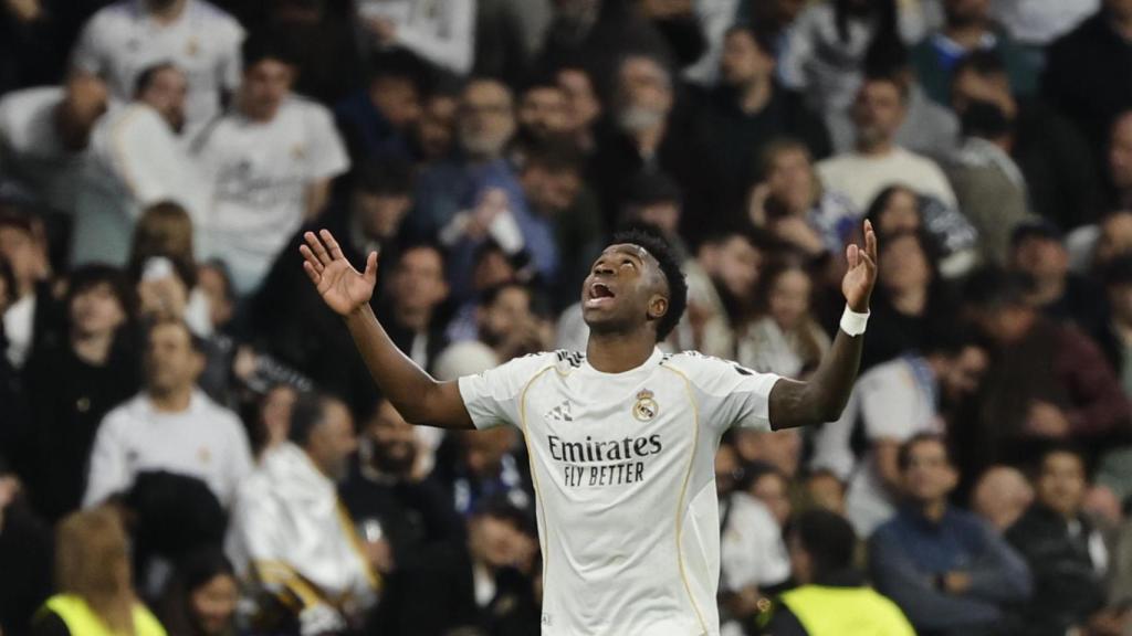 Vinicius celebra su gol en el partido de vuelta ante el Benfica.