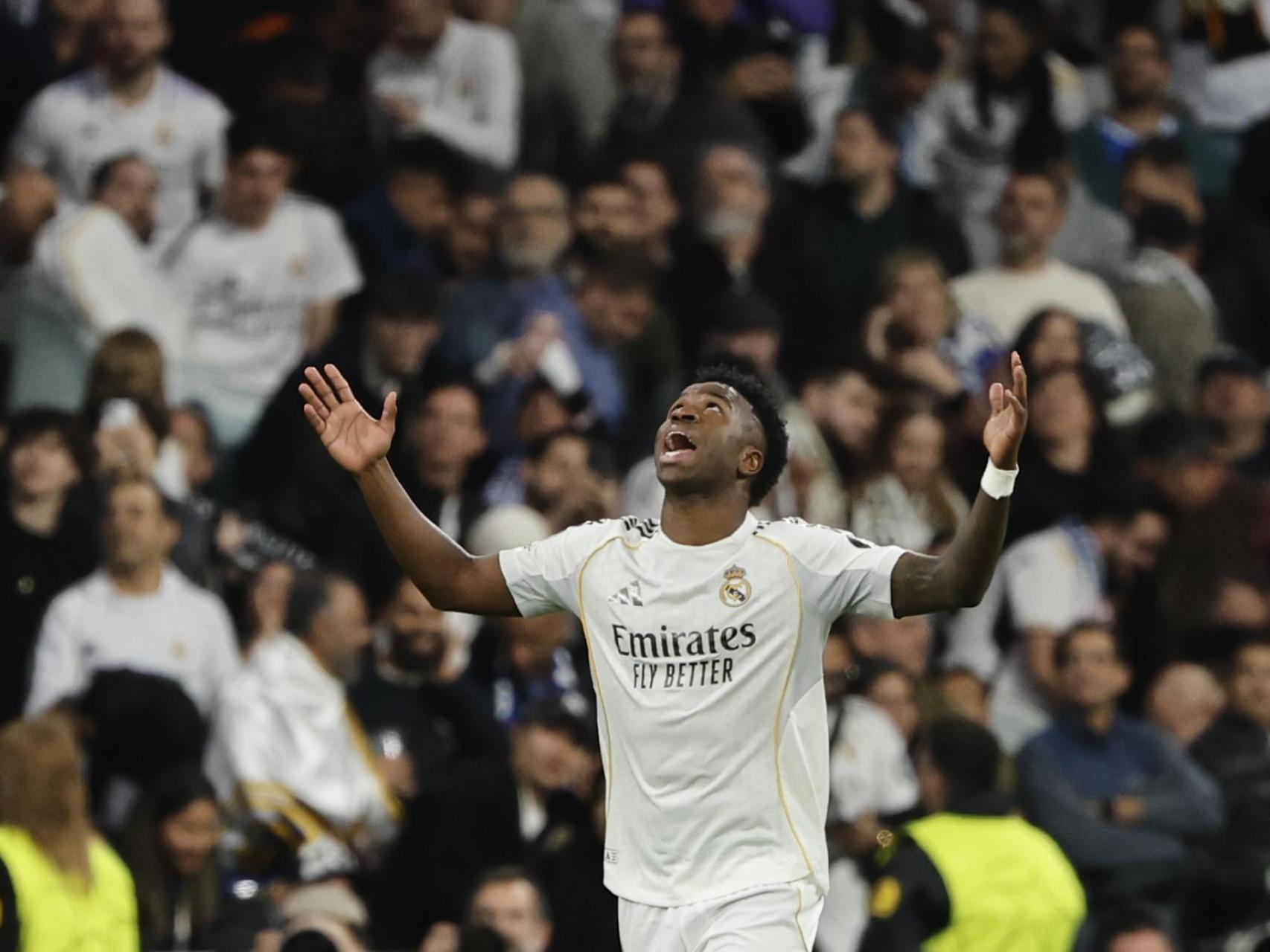 Vinicius celebra su gol en el partido de vuelta ante el Benfica.