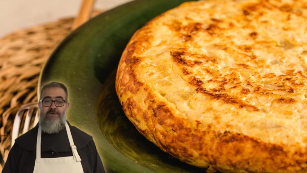 Fray Ángel, cocinero, en un montaje de El Español