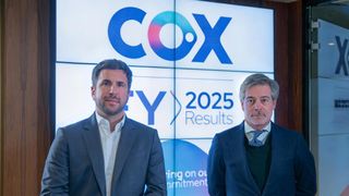 El presidente de Cox, Enrique Riquelme, y el CEO de la compañía, Nacho Moreno.