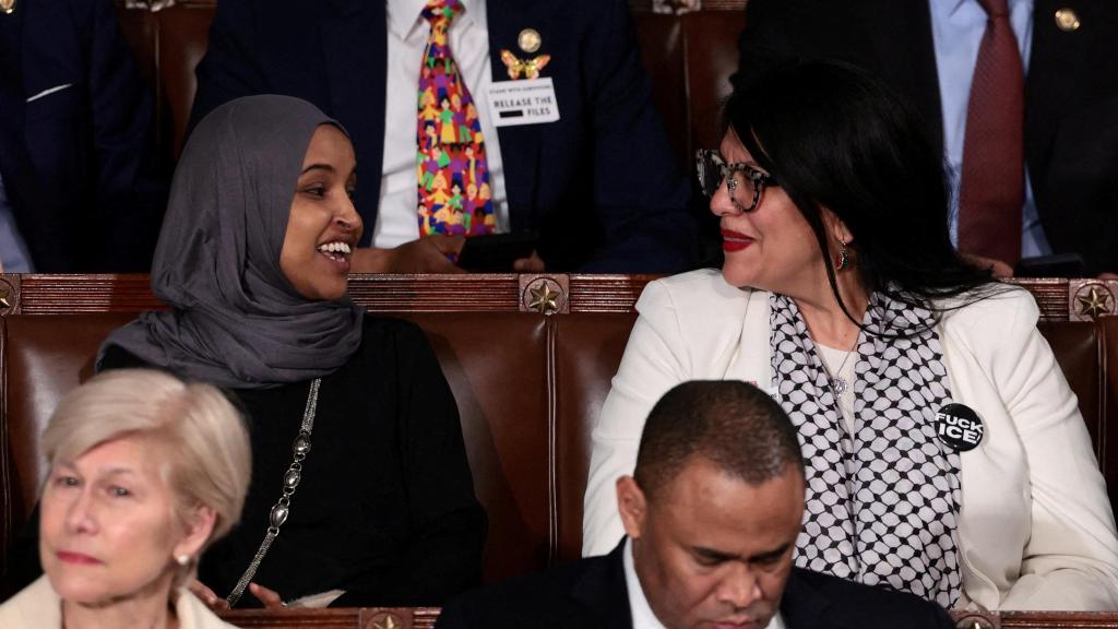 Las congresistas demócratas Ilhan Omar y Rashida Tlaib que Trump pide deportar.