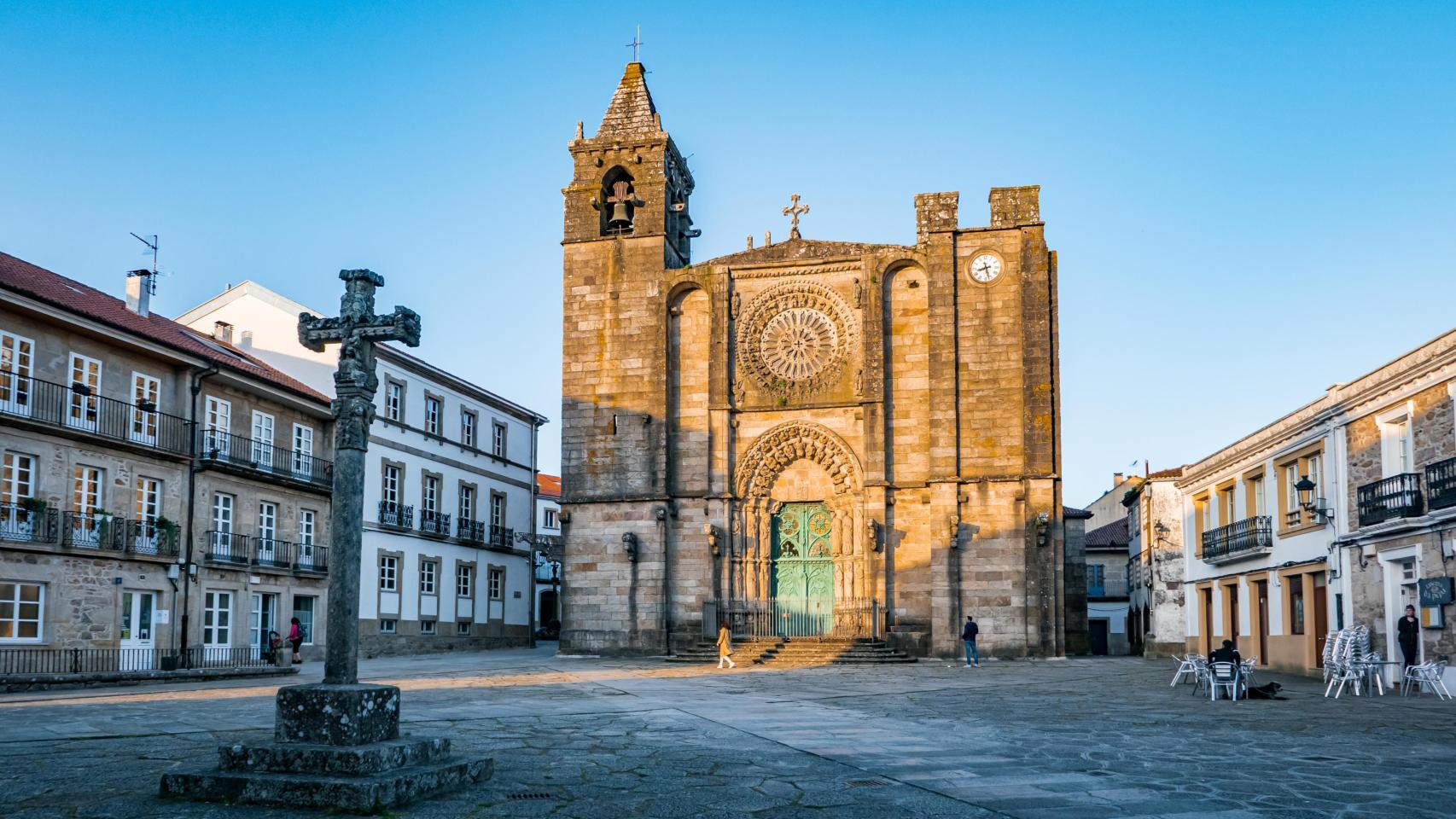 Iglesia de San Martín de Noia
