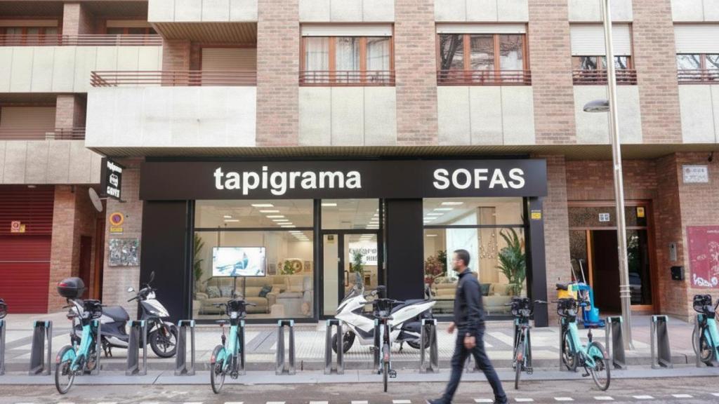 Apertura de la nueva tienda de Tapigrama en Zaragoza.