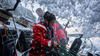 Una de las embarcaciones de The Ocean Race en una maniobra.