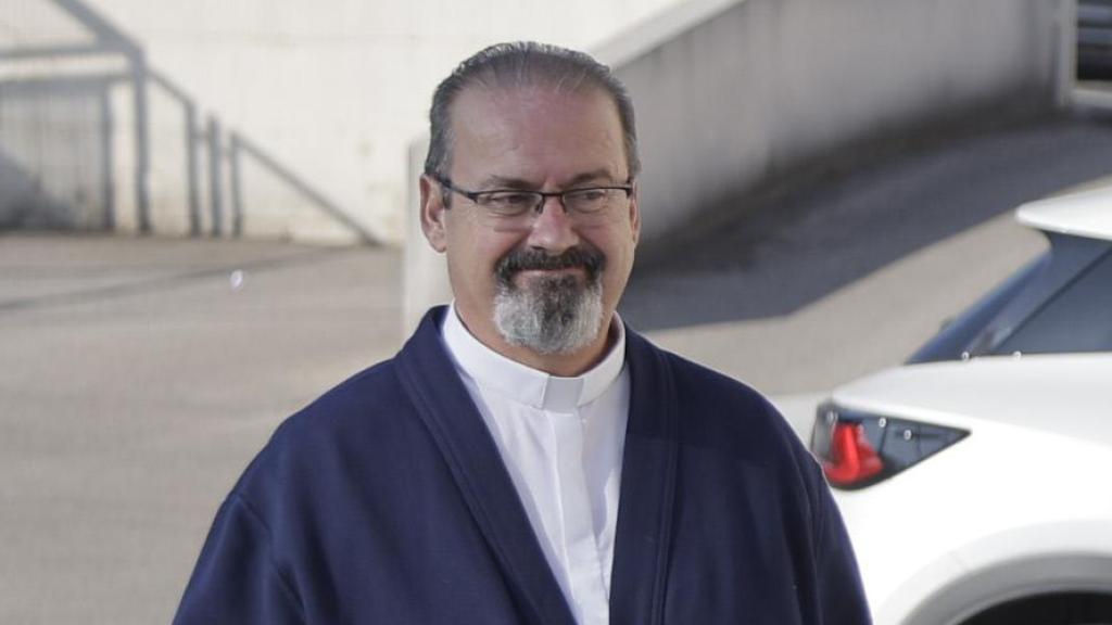 Ramón Tejero, en la última despedida de su padre en Valencia este jueves 26 de febrero.