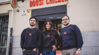 Juan, Oriana y Pedro dejaron Goiko para hacerle la 'competencia' con el primer imperio de pollo frito de Madrid