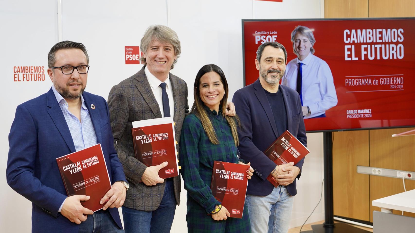 El candidato del PSOE a la Presidencia de la Junta, Carlos Martínez, durante la presentación de su programa electoral para las elecciones autonómicas del próximo 15 de marzo, este jueves en Valladolid