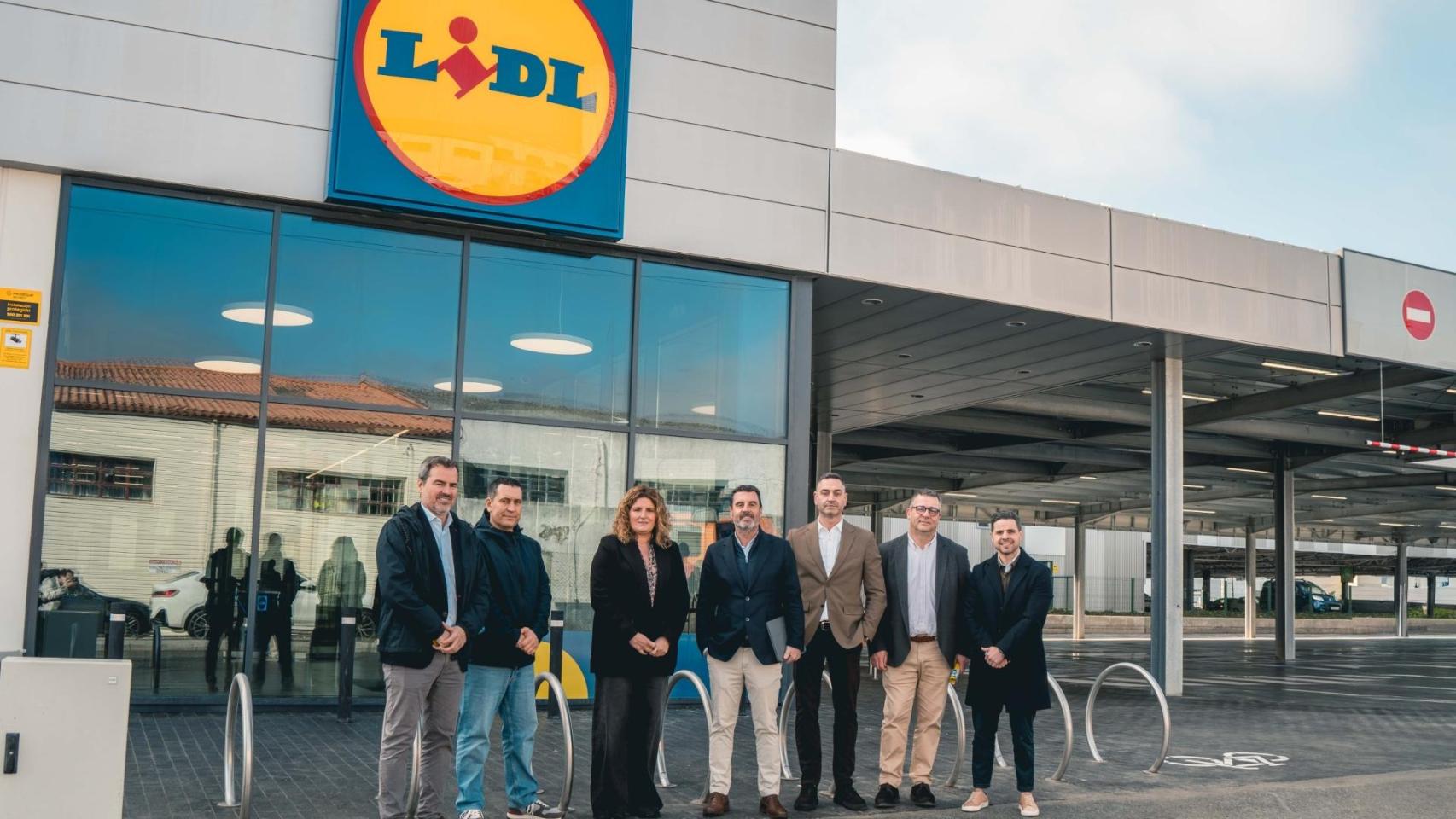Lidl abre mañana viernes su primera tienda en Narón (A Coruña)