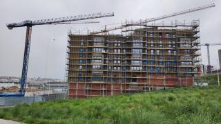 Viviendas en construcción en el barrio de Xuxán en A Coruña.