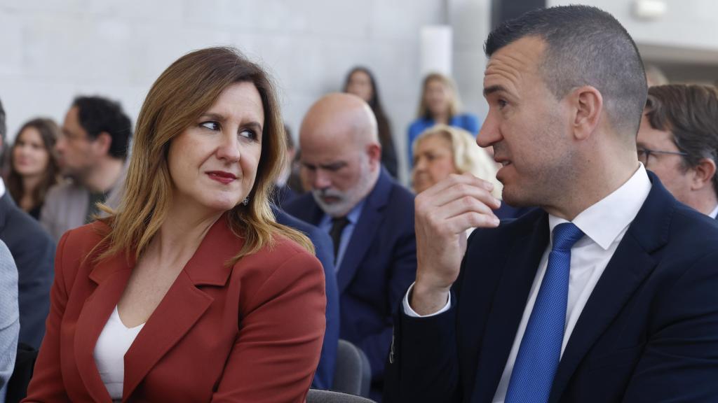 La alcaldesa de València, María José Catalá, y el presidente de la Diputación, Vicent Mompó, durante el foro de este jueves.