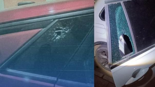 Las ventanillas traseras de dos coches fracturas tras sufrir un robo con fuerza.
