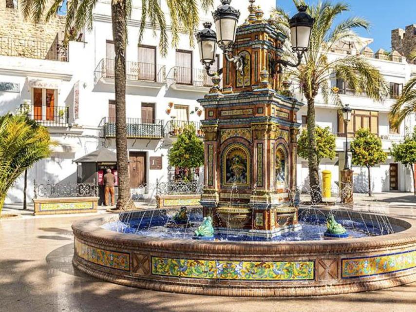 La fuente de la Plaza de España de Vejer de la Frontera, en Cádiz.