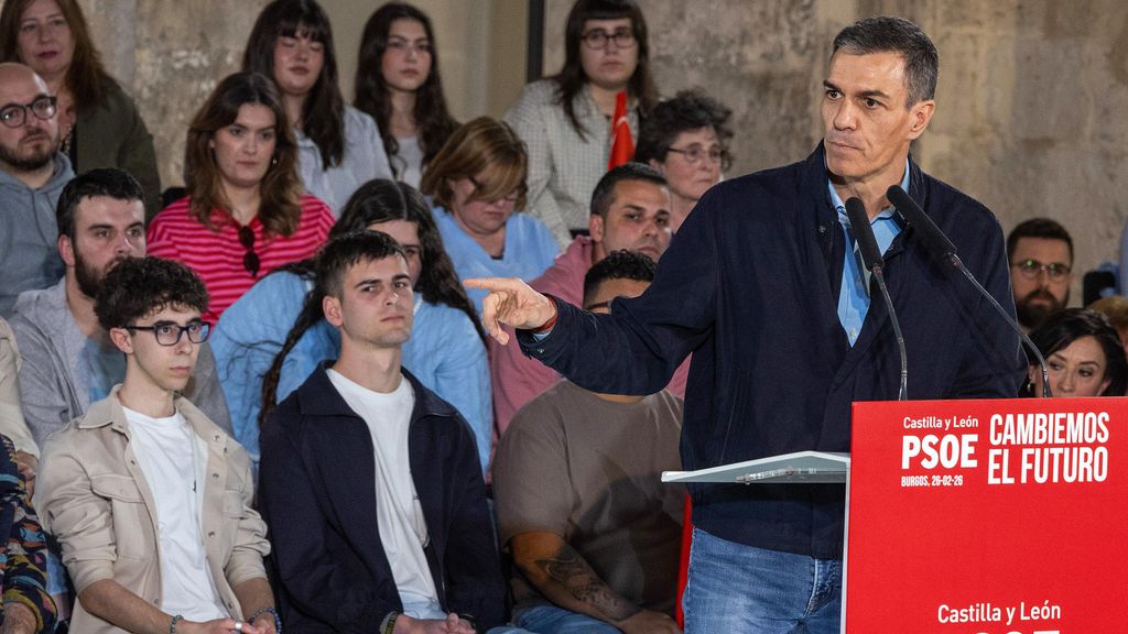 El presidente del gobierno, Pedro Sánchez, interviene durante el acto en Brugo de inicio de la campaña electoral para el 15-M.