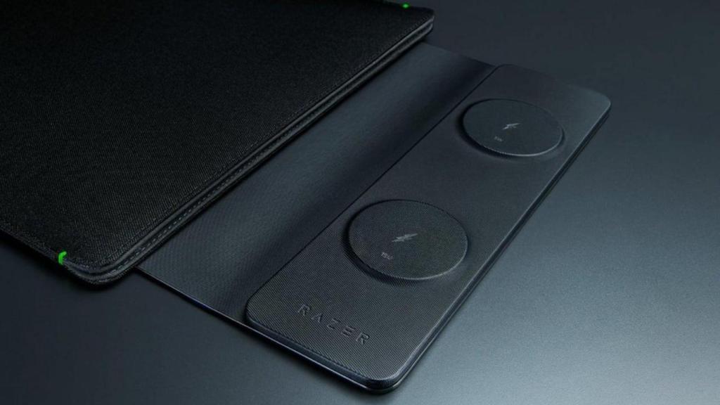 Funda de Razer desplegada