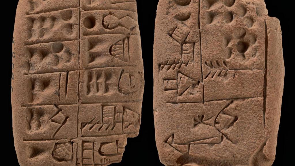 Ejemplos de tablillas protocuneiformes de Uruk.
