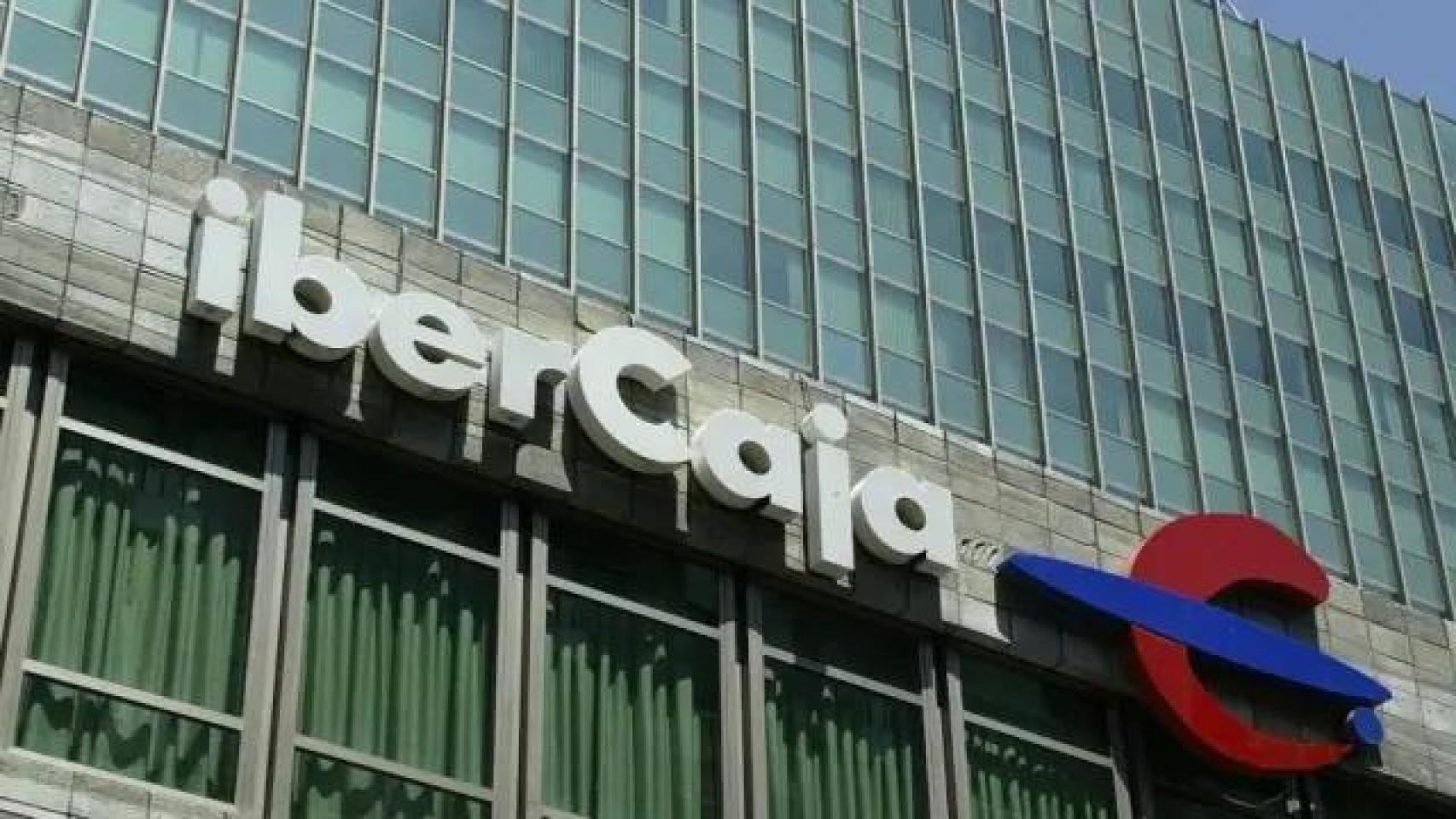 La fachada de Ibercaja.