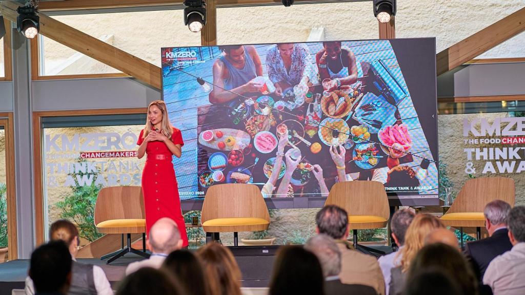 Beatriz Jacoste, CEO de KM ZERO Food Innovation Hub, en las palabras de bienvenida en la apertura del evento de este 24 de febrero.