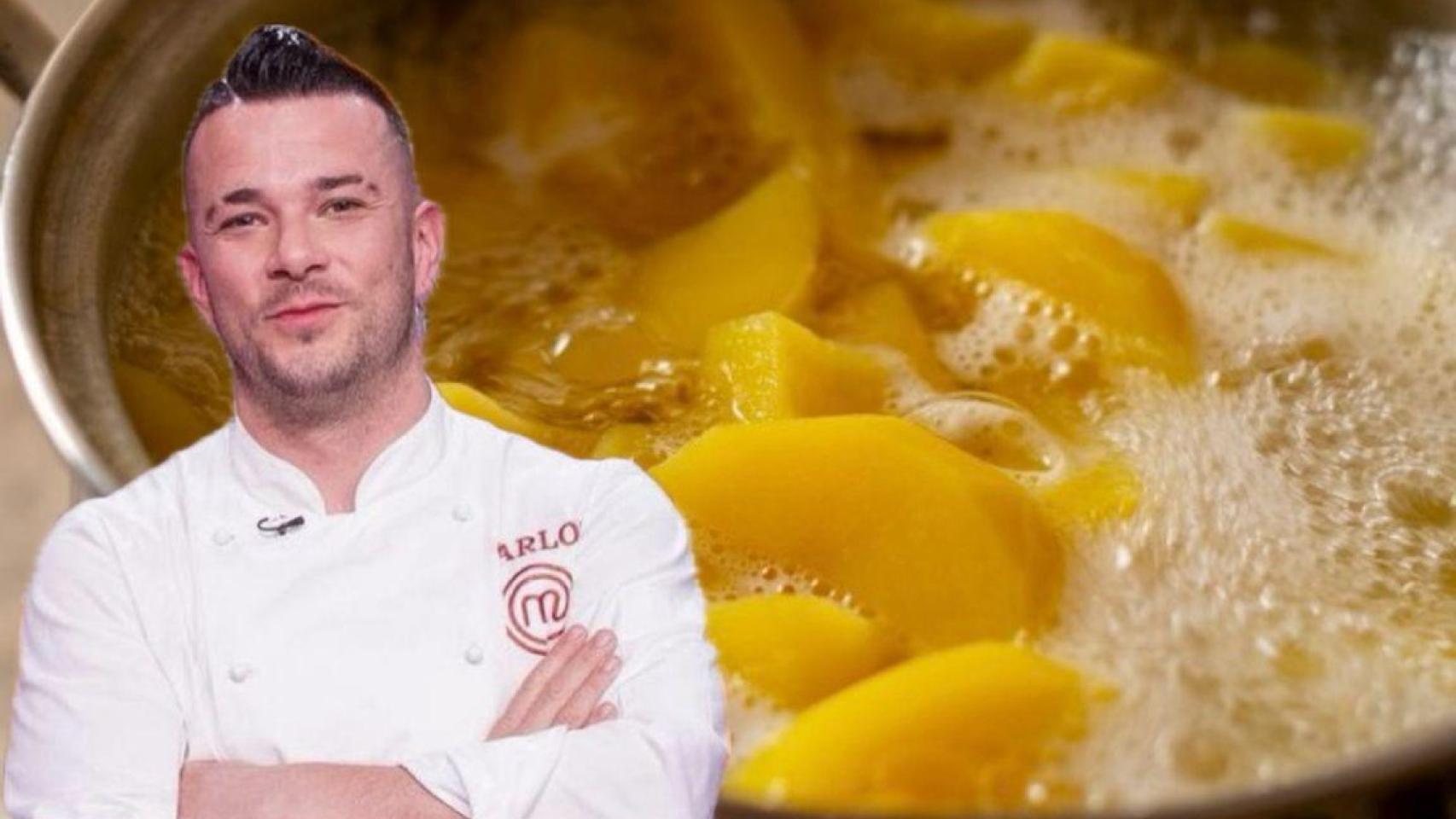 Carlos Maldonado junto a una olla con patatas.