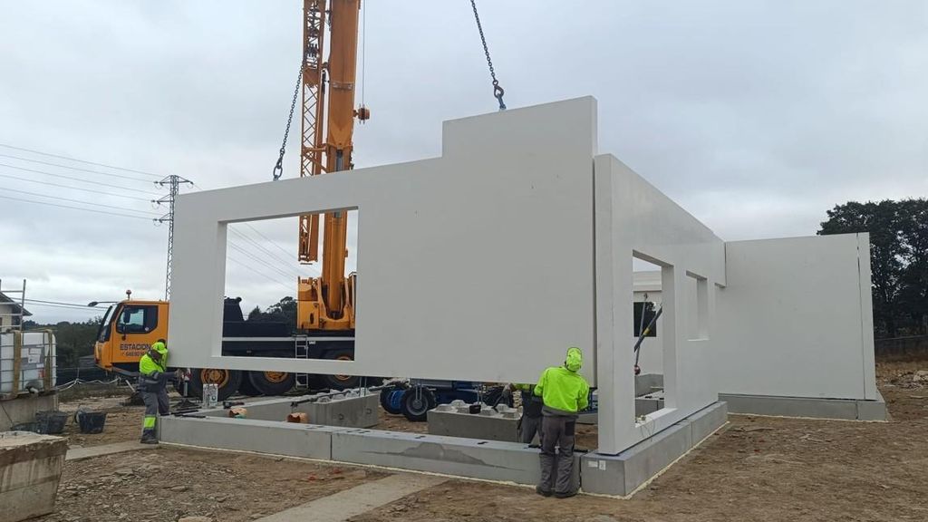 Una vivienda unifamiliar prefabricada en Outeiro de Rei (Lugo).