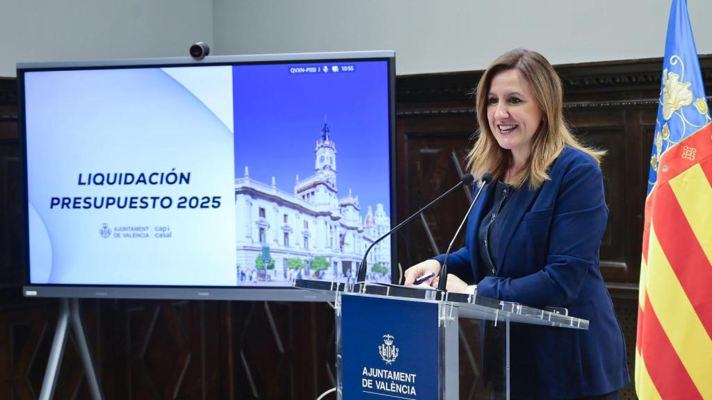 La alcaldesa de Valencia, María José Catalá, este viernes. EE