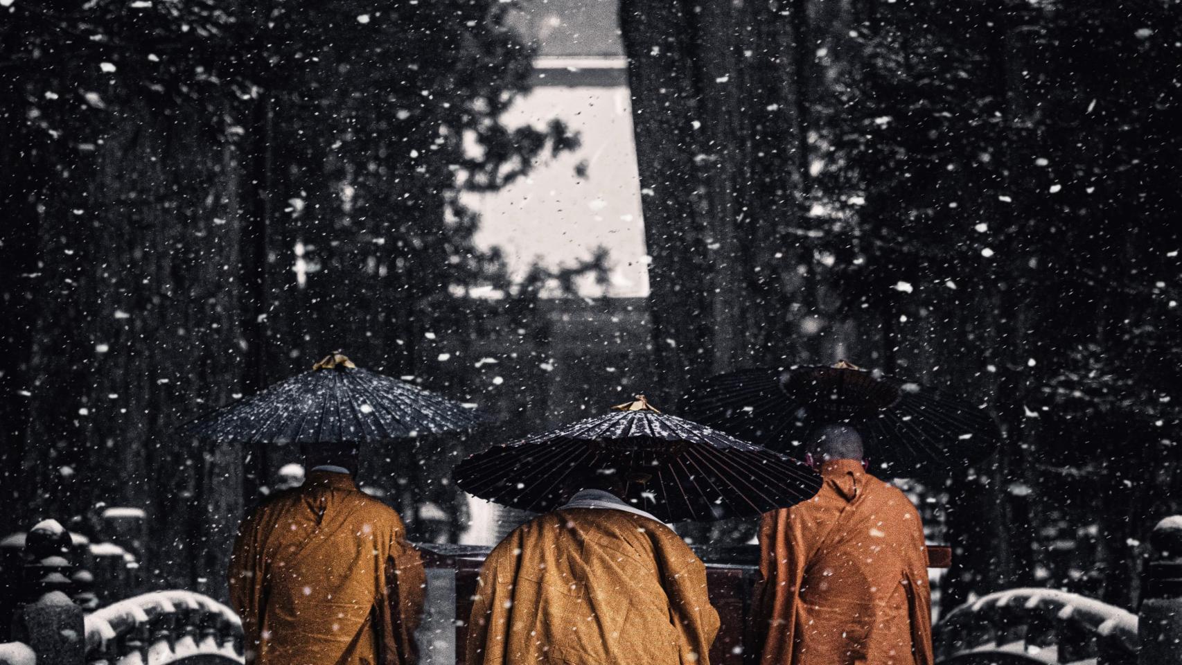 Monjes budistas en Koyasan.