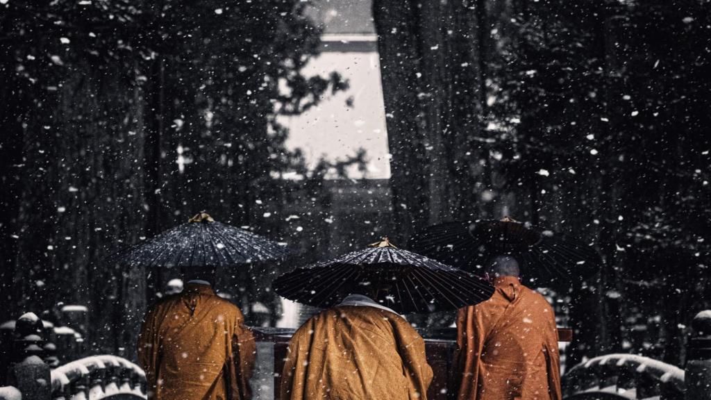 Monjes budistas en Koyasan.