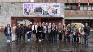 Vigo celebra el 8M bajo el lema Democracia son derechos. Feminismo y civilización