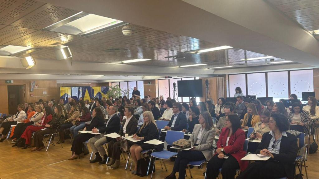 Presentación del Certificado de Liderazgo Femenino Transformador en la Oficina del Parlamento Europeo en Madrid.