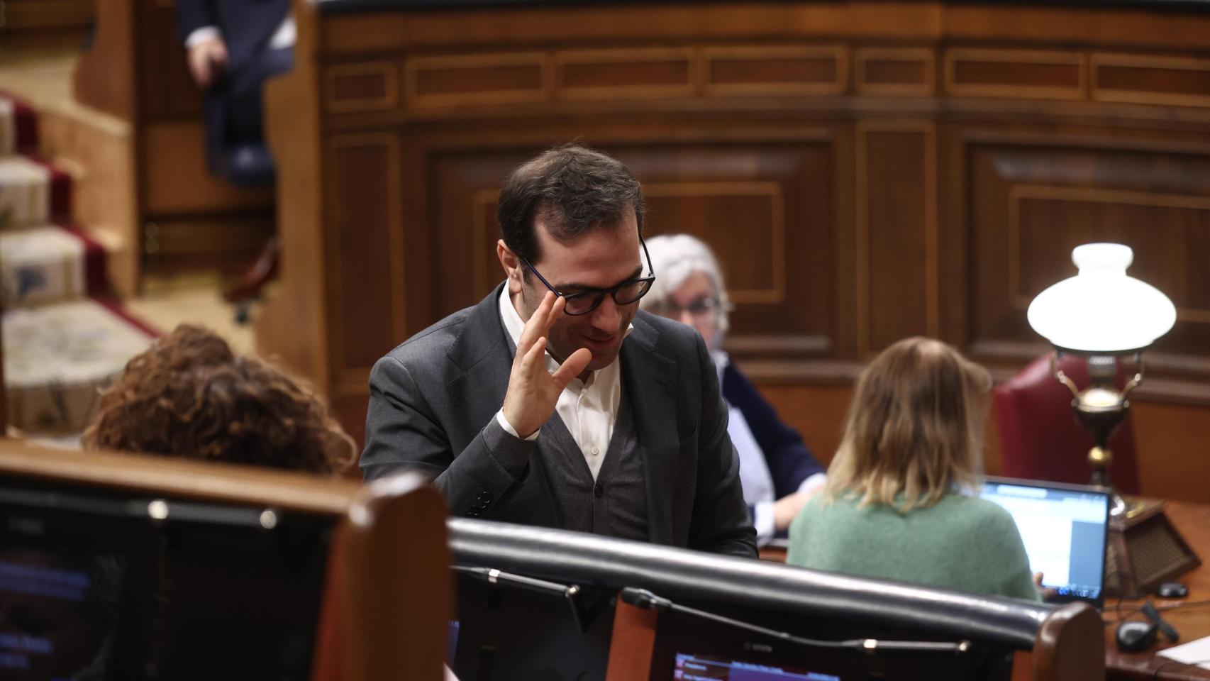 El ministro de Economía y Comercio, Carlos Cuerpo, durante una sesión de control al Gobierno, en el Congreso de los Diputados.