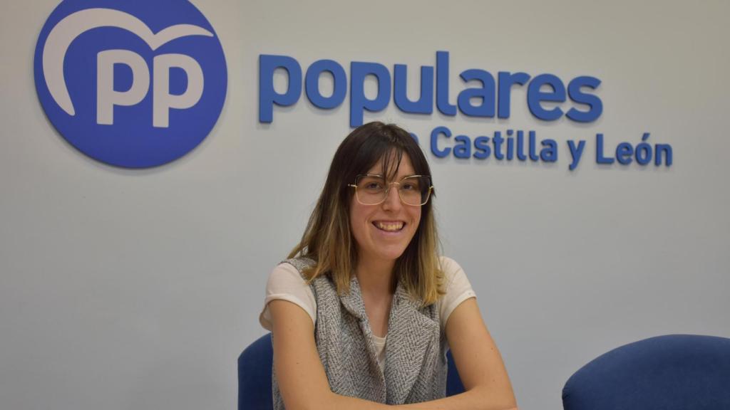 Nerea Manrique posa en la sede del PPCYL