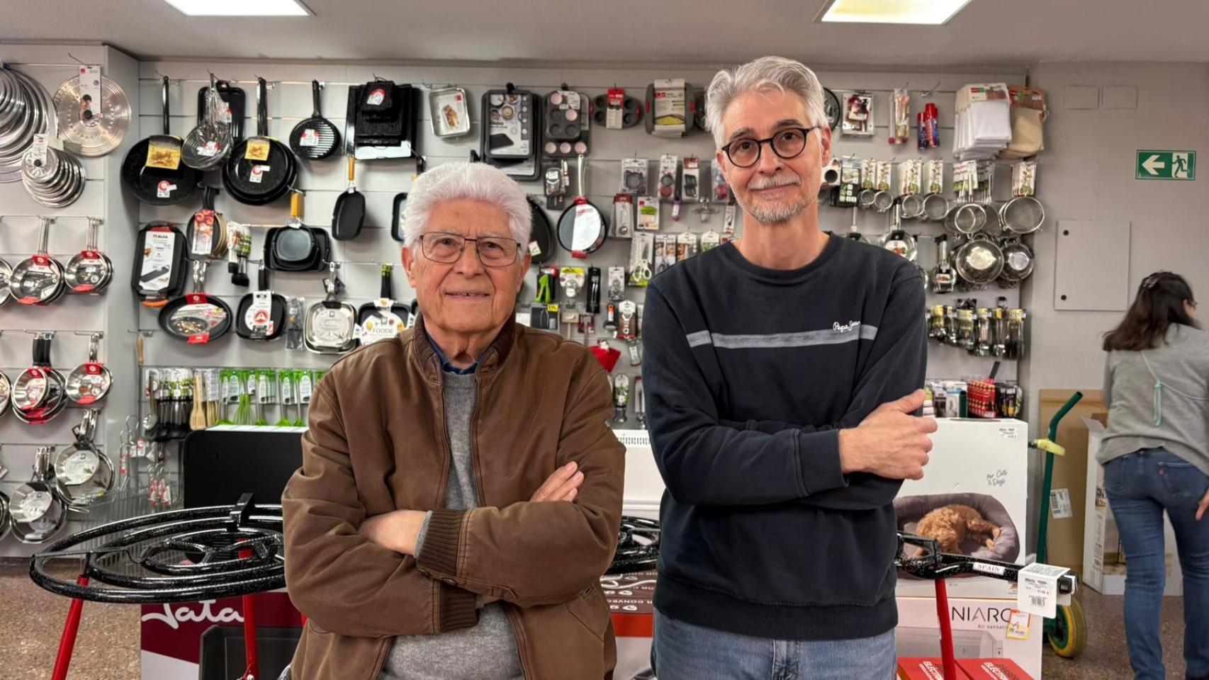 Alberto Bautista y su hijo David, de 'Electrodomésticos Alberto-Expert'.