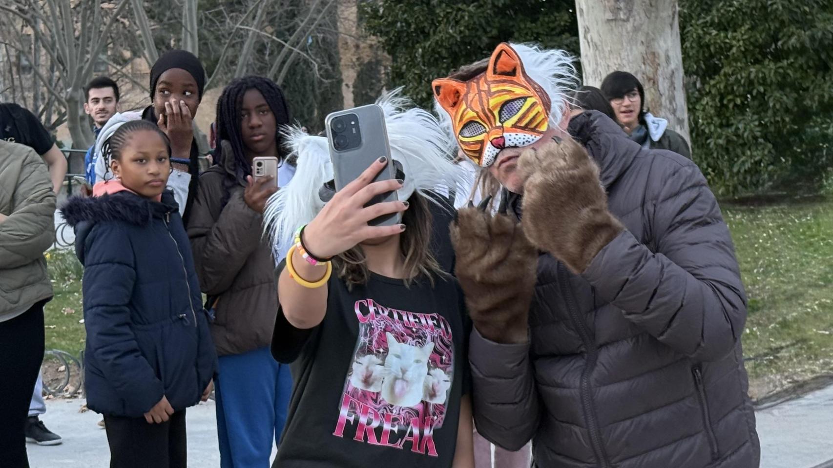 El influencer Tiparraco y una 'therian'.