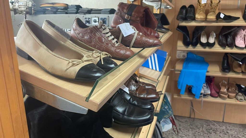 Zapatos arreglados y para arreglar en Panito.
