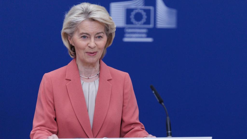 La presidenta de la Comisión Europea, Ursula von der Leyen, en una rueda de prensa este viernes.