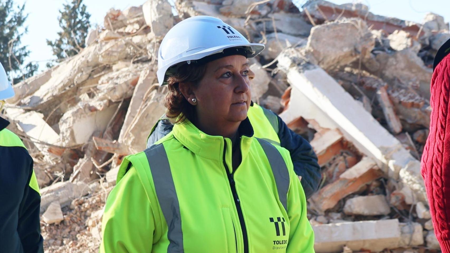 Cedillo supervisando las obras de demolición.