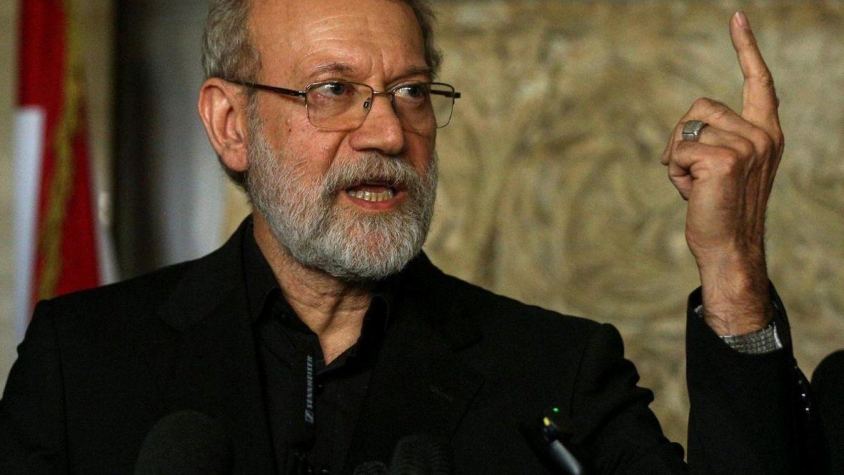 Ali Larijani, el político y militar iraní que mantendría las riendas del régimen en caso de que fallezca Jamenei.