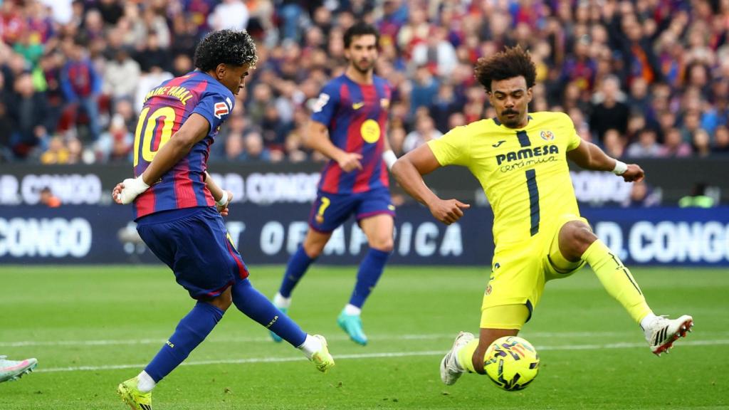 Momento del primer gol de Lamine Yamal ante el Villarreal.