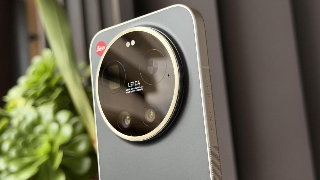 Anillo mecánico que rodea el módulo de cámara del Leica Leitzphone de Xiaomi
