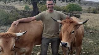 Gargallo, con sus animales en la provincia de Teruel.