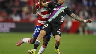Granada CF vs. Málaga CF de Segunda División, en directo: Chupe falla un penalti (0-0)