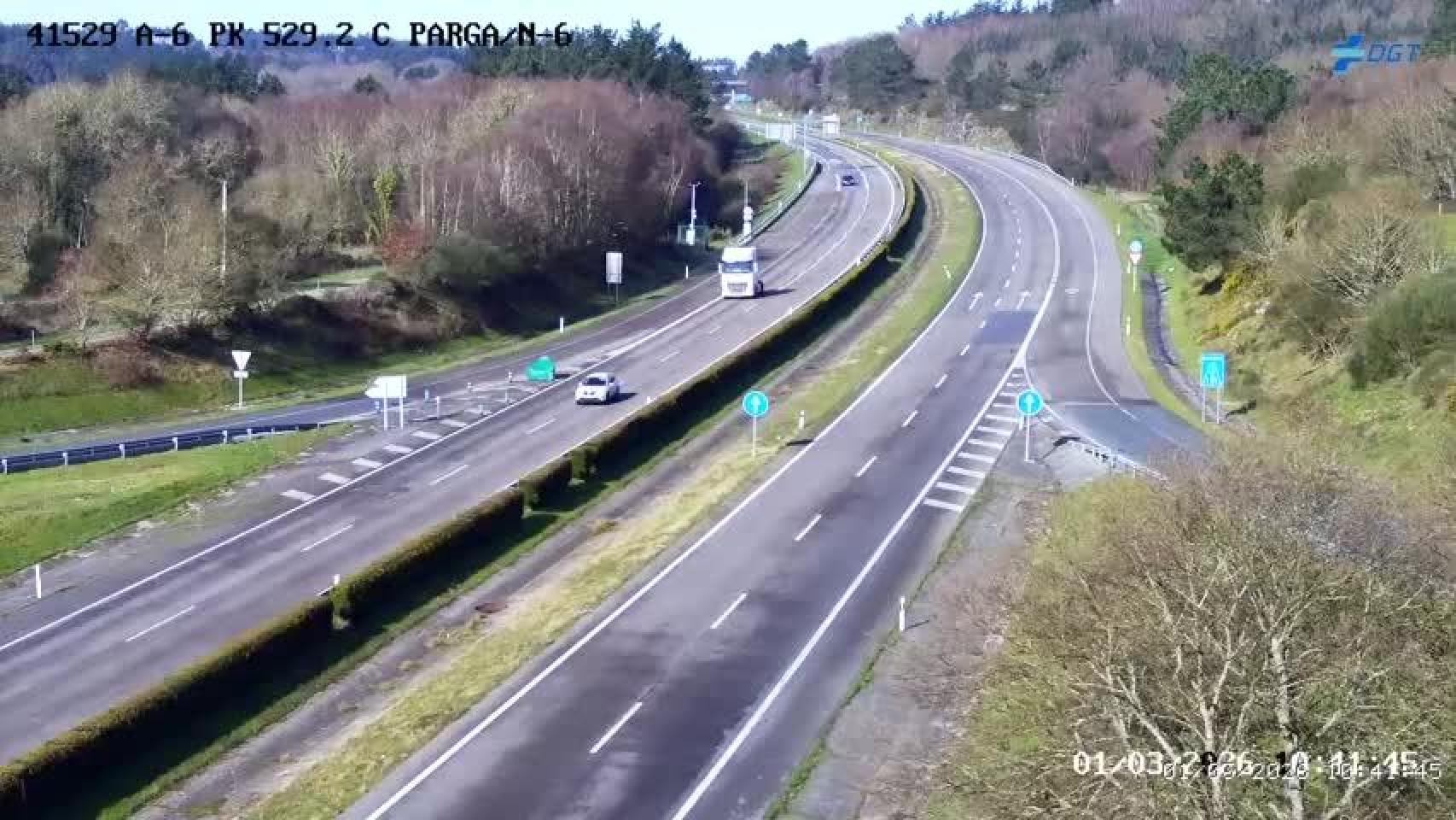 Carretera A-6 en el kilómetro 529 este domingo 1 de marzo.
