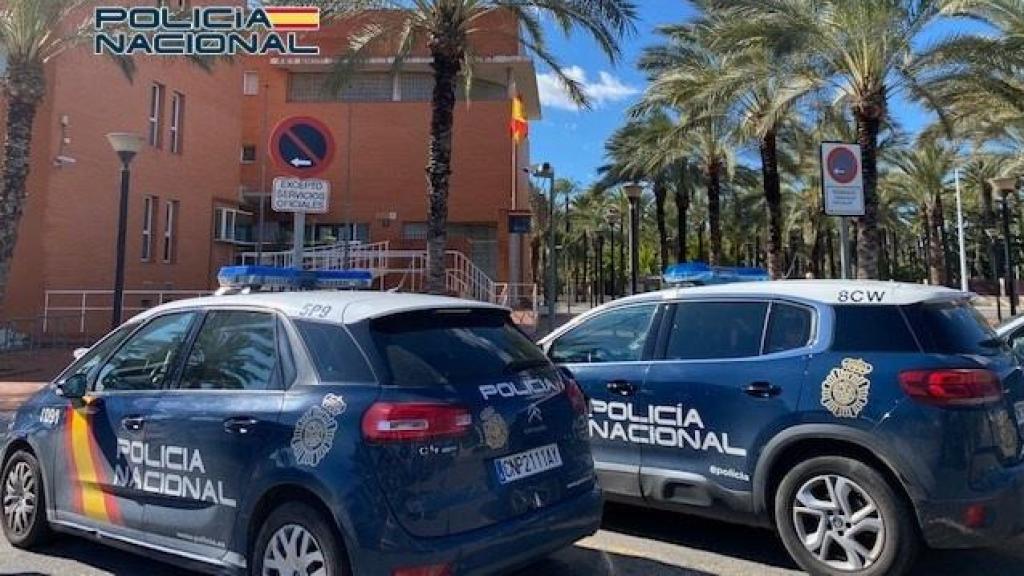 Vehículos de la Policía Nacional. EE