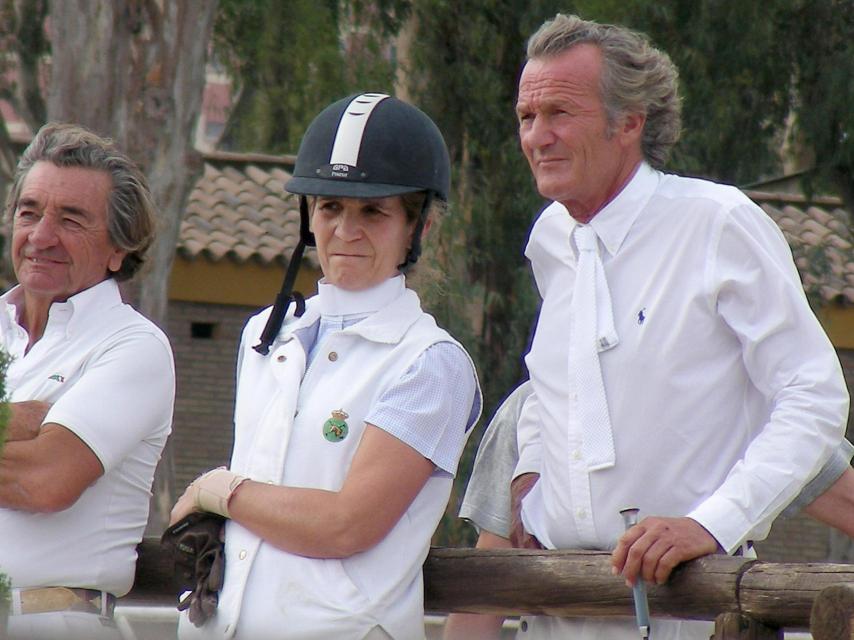 Luis Astolfi junto a la infanta Elena.
